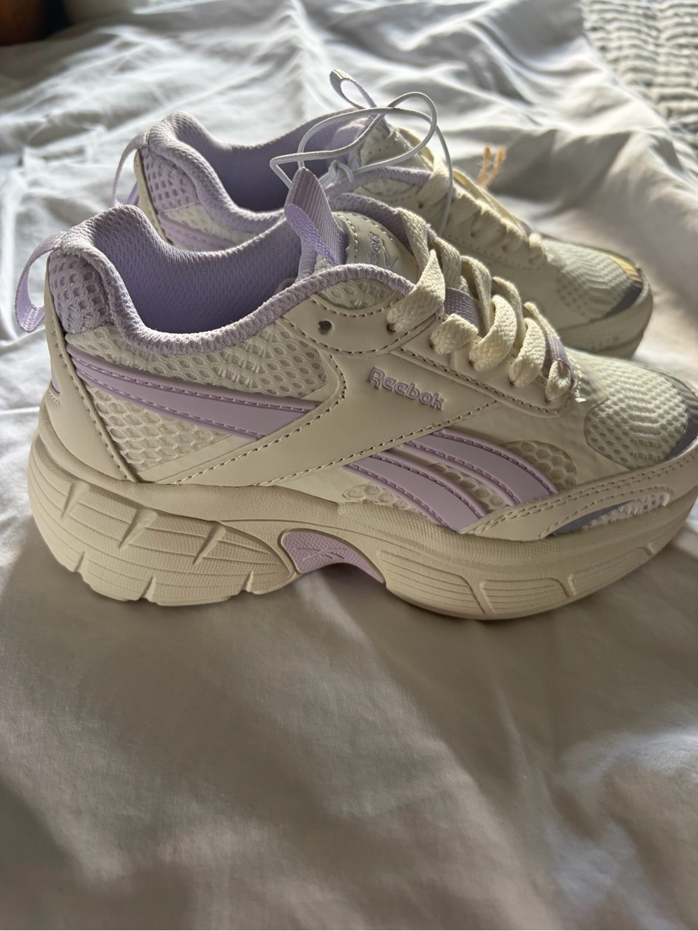 Reebok Girls Cream & Lilac Classic Runner